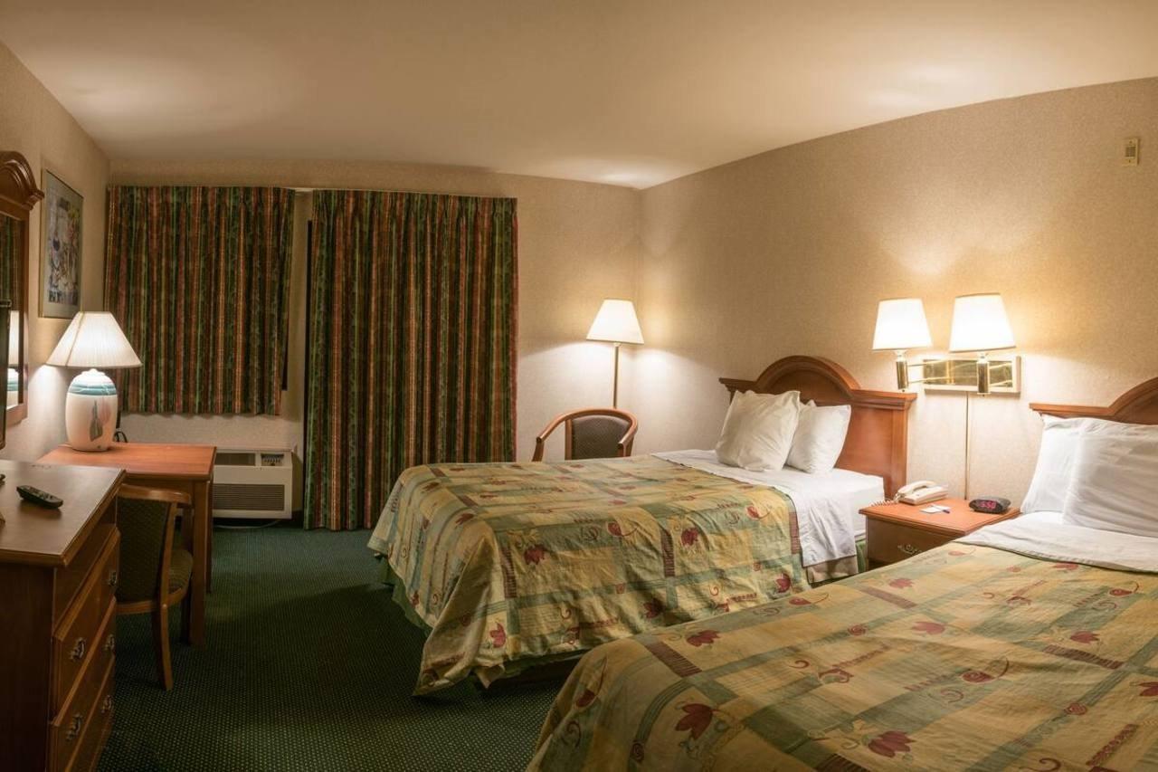 San Bernandino Inn & Suites San Bernardino Kültér fotó