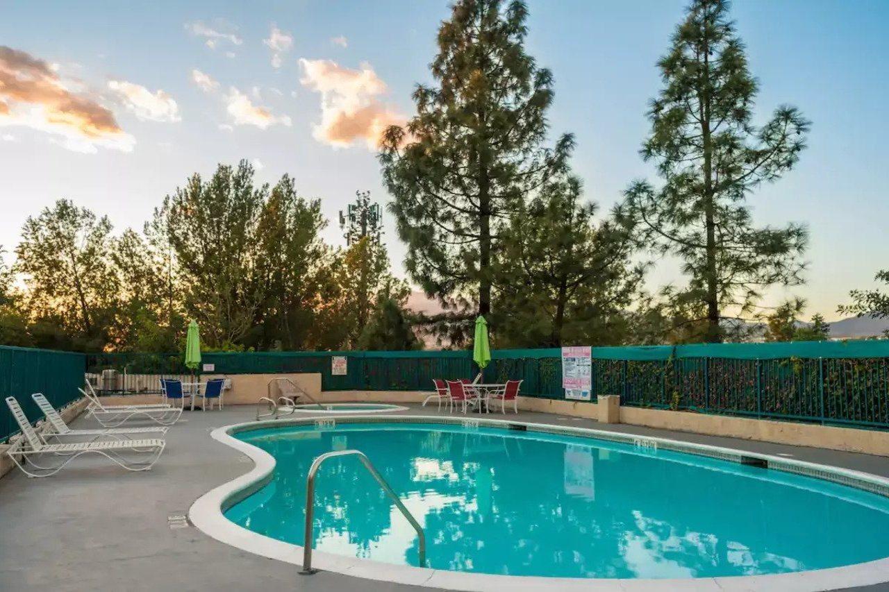 San Bernandino Inn & Suites San Bernardino Kültér fotó