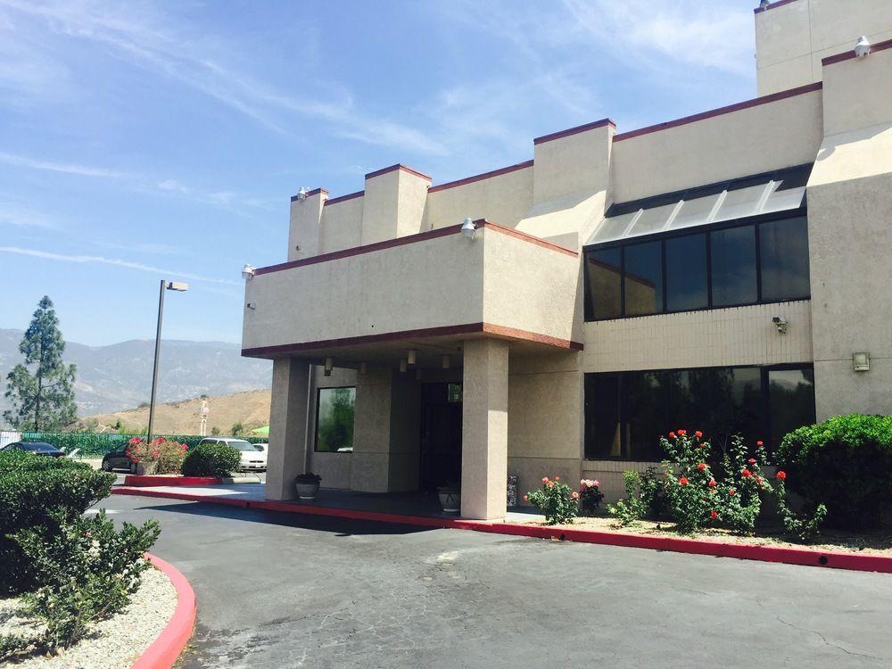 San Bernandino Inn & Suites San Bernardino Kültér fotó