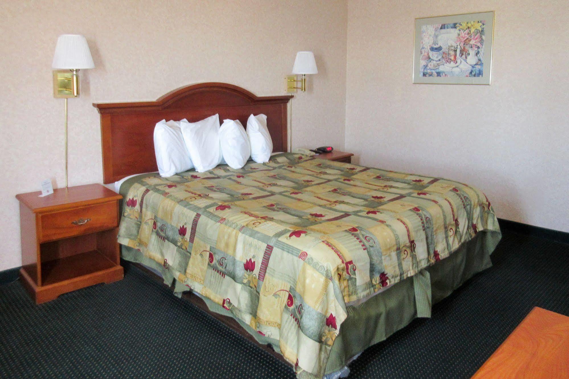 San Bernandino Inn & Suites San Bernardino Kültér fotó