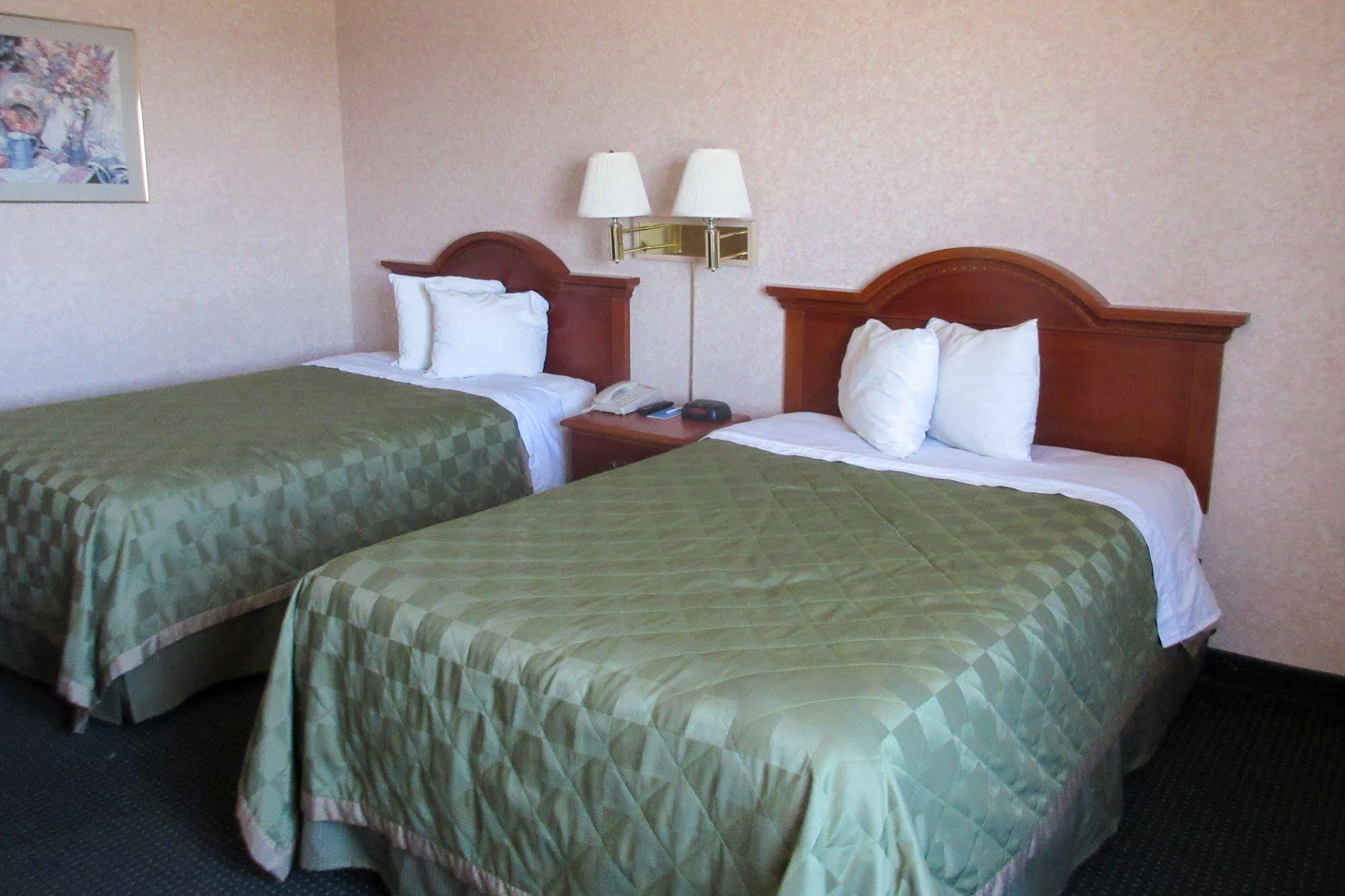 San Bernandino Inn & Suites San Bernardino Kültér fotó