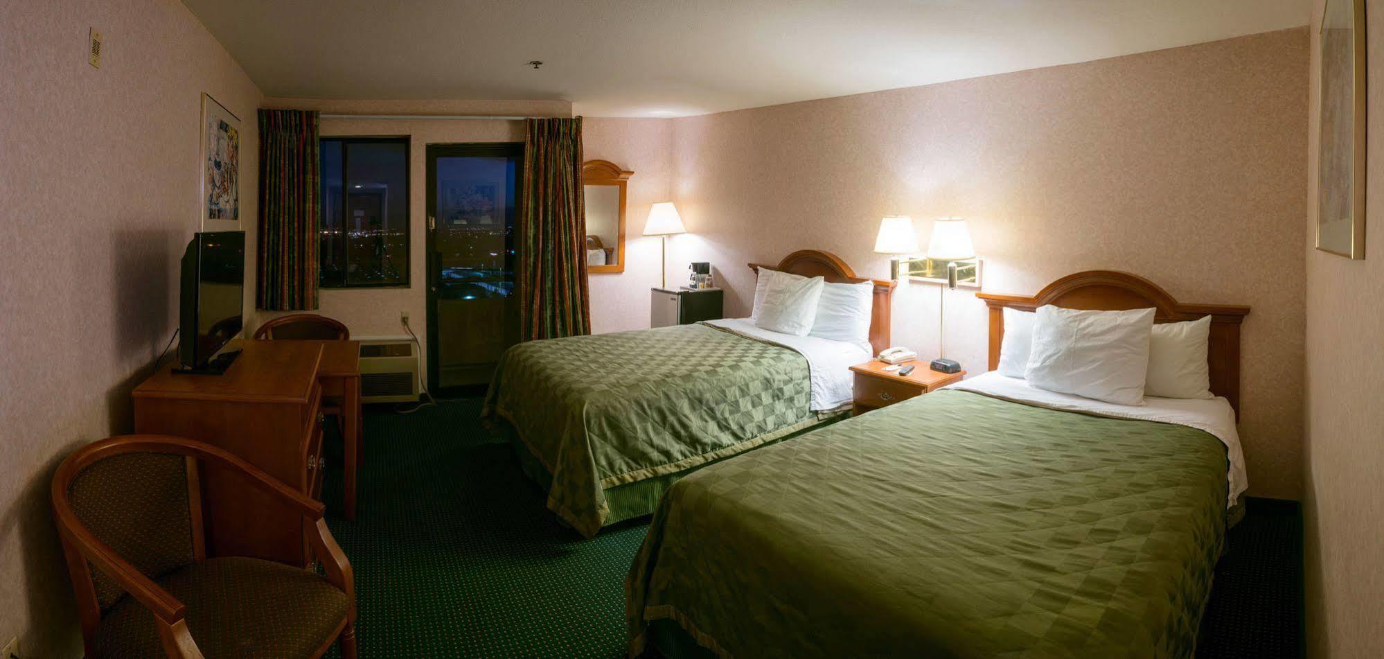 San Bernandino Inn & Suites San Bernardino Kültér fotó