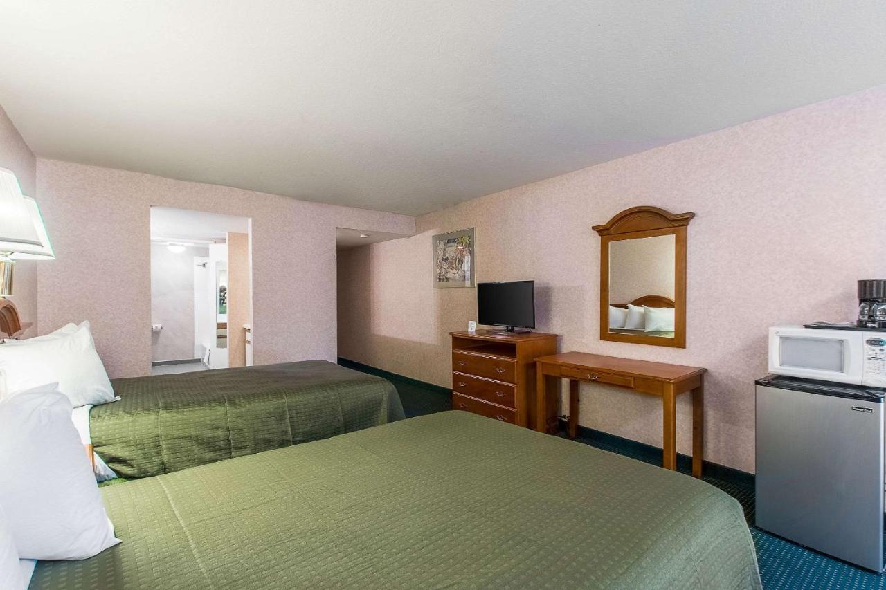 San Bernandino Inn & Suites San Bernardino Kültér fotó